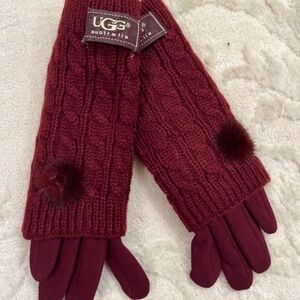 UGG GLOVES WINTER BURGUNDY  NWT